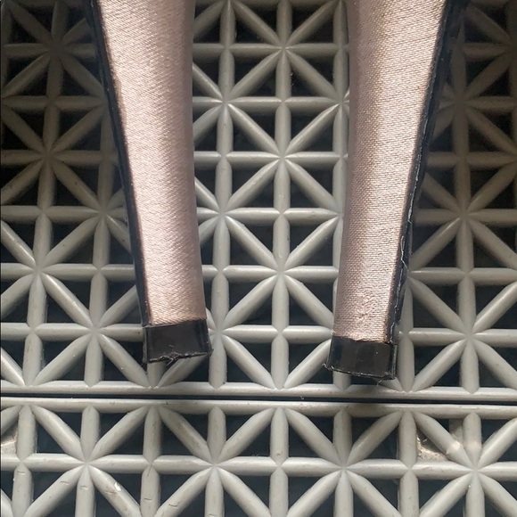 Silver heels size 6 - Picture 5 of 8